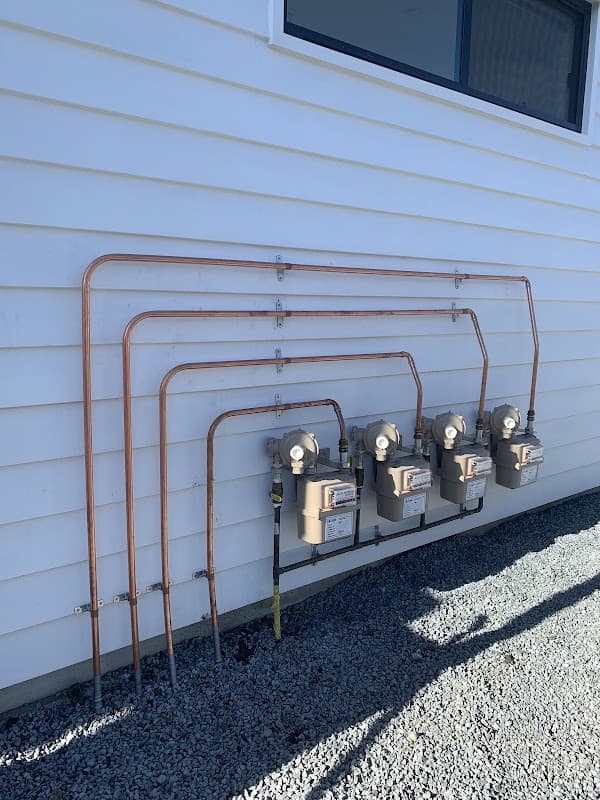 5 Points Plumbing And Gas - Labrador cover