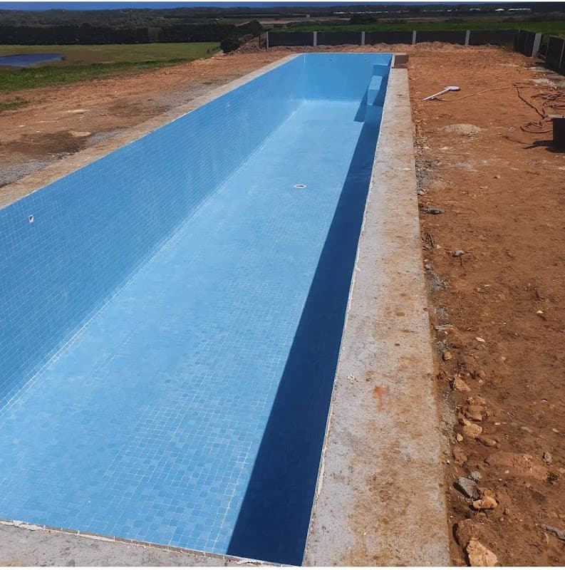 AK pool tiling