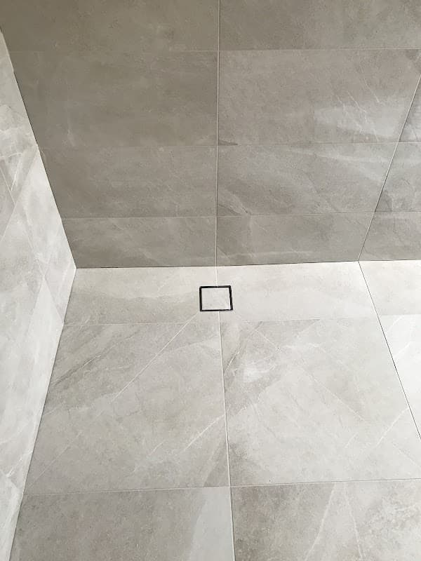 AM Tiling Services cover