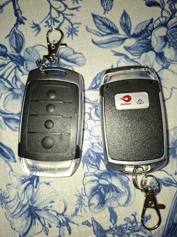 Aus Garage Door Parts & Remotes project 4