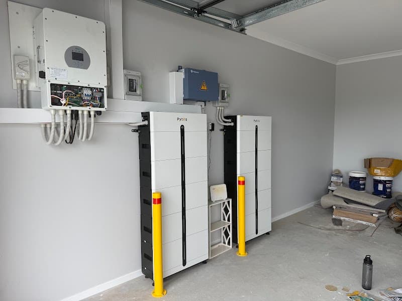 AUS Roofing & Solar cover