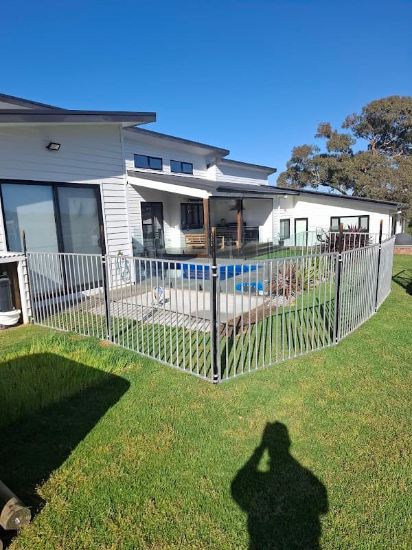 Barwon Temporary Pool Fencing cover