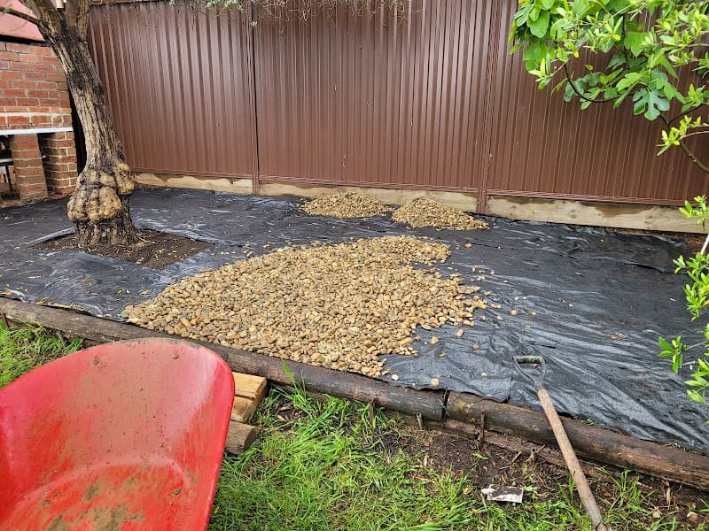 Blue Tongue Mowing & Garden Maintenance project 3