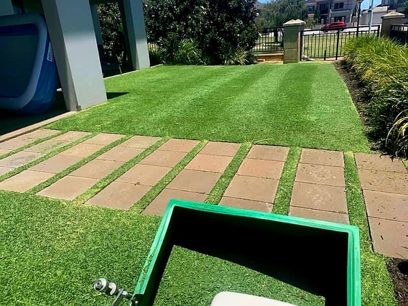 Bluegrass Lawnmowing cover