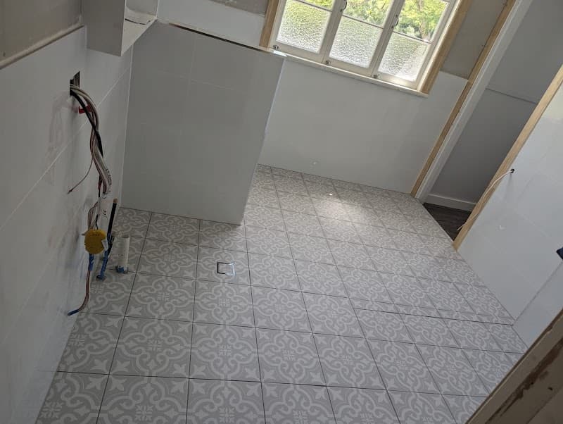 Brisy Tiling Pty Ltd cover