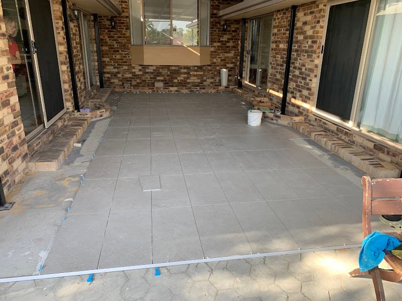 Daniel Hunter Tiling Services cover