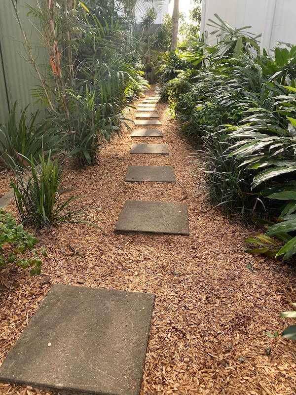 Dellys Lawns and Gardens cover