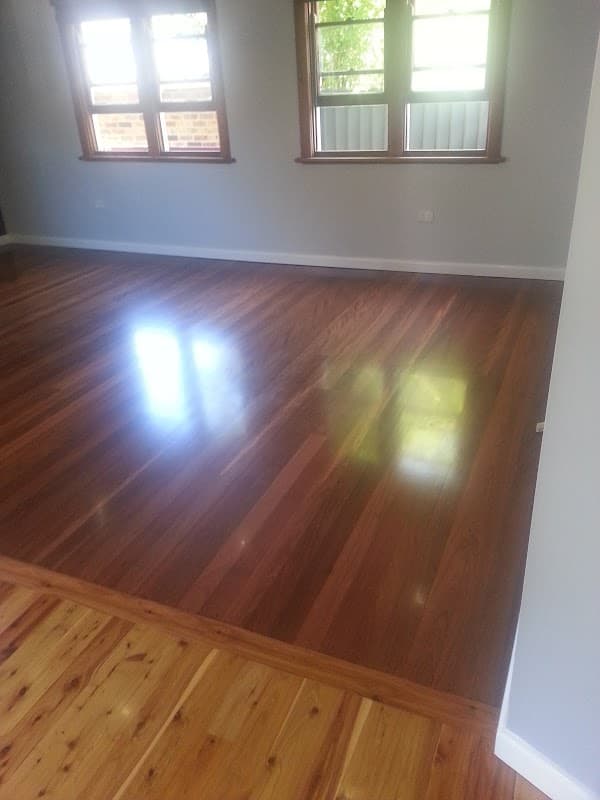 Derek's Floor Sanding & Polishing