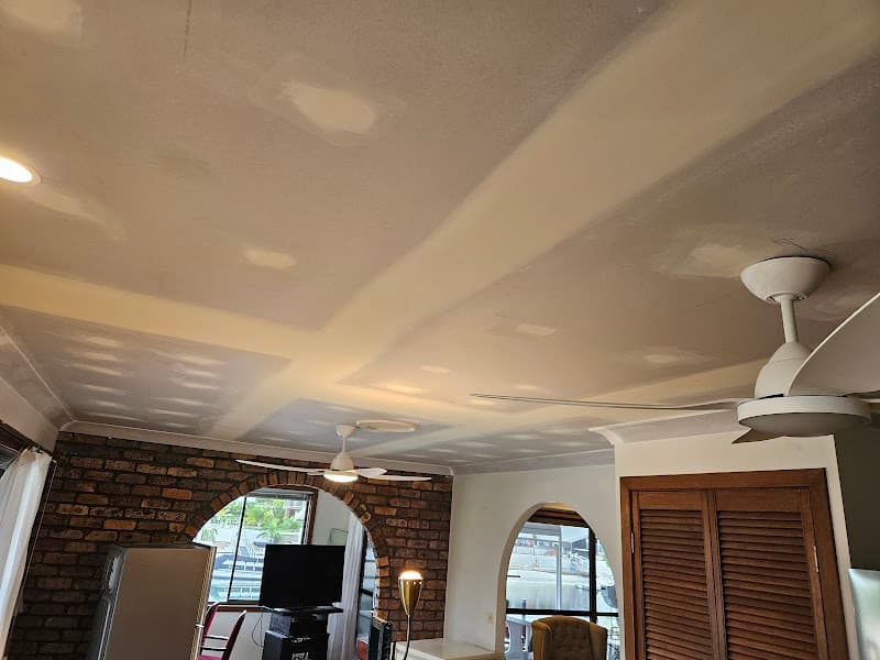 DWD PLASTERING & REPAIRS project 3