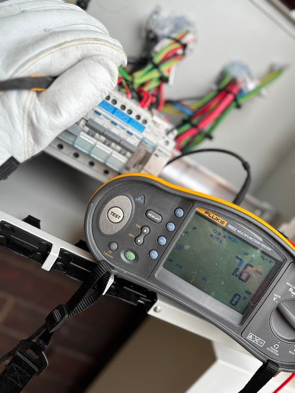 Elite Electrical Maintenance and Airconditioning cover