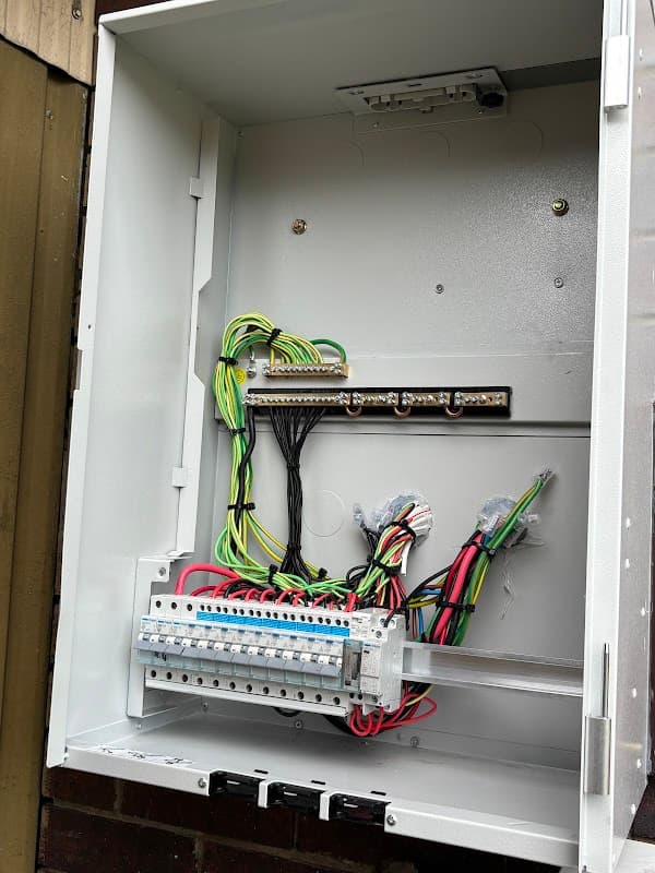 Elite Electrical Maintenance and Airconditioning project 5