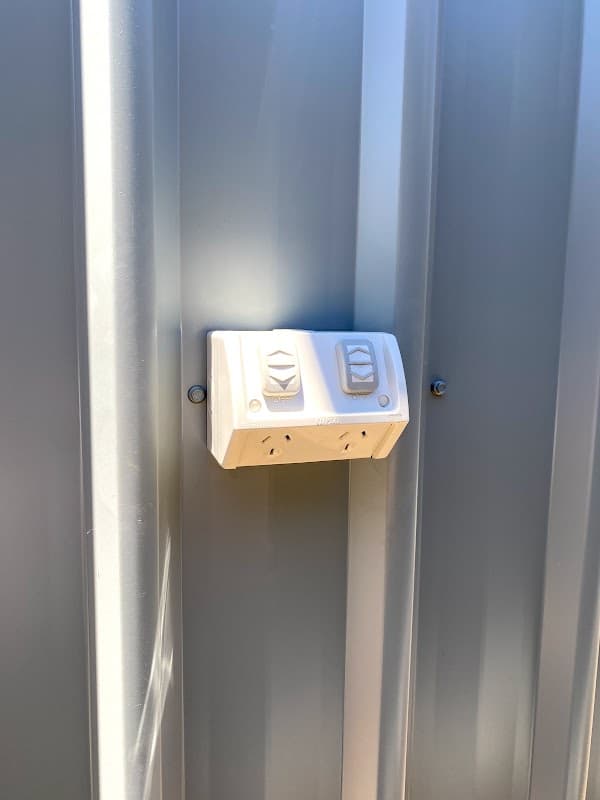 Emerald Electrical Contractors EC010918 cover