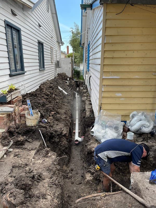 Expert Plumbing & Gas Services cover