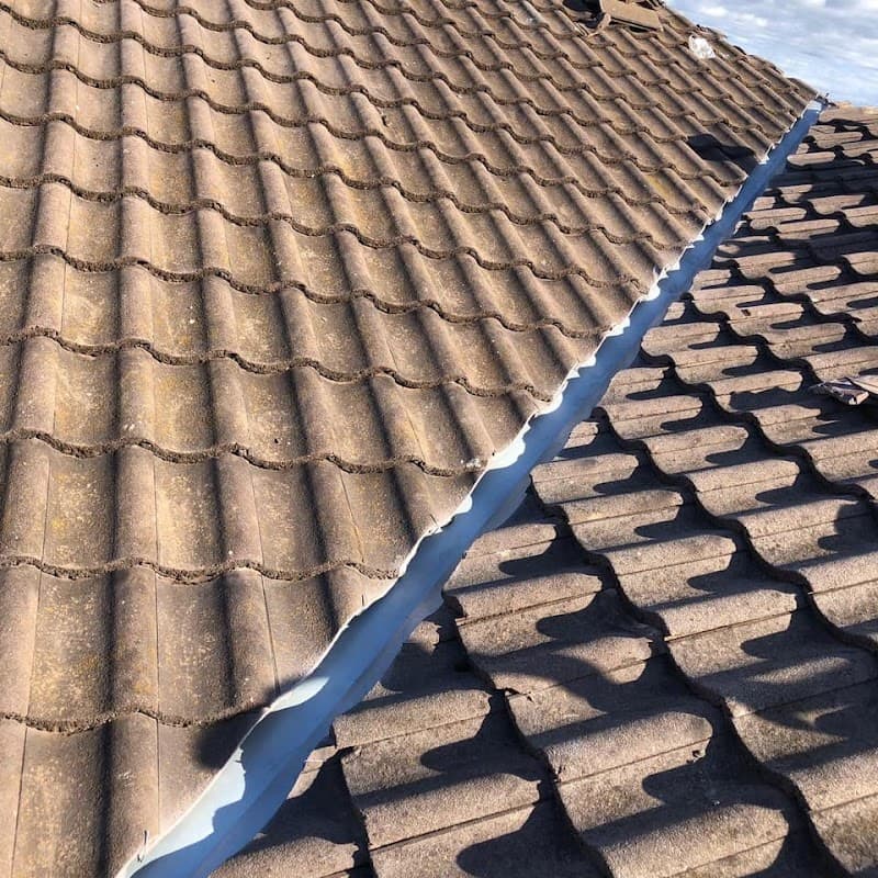 Geelong Roofing Pros cover