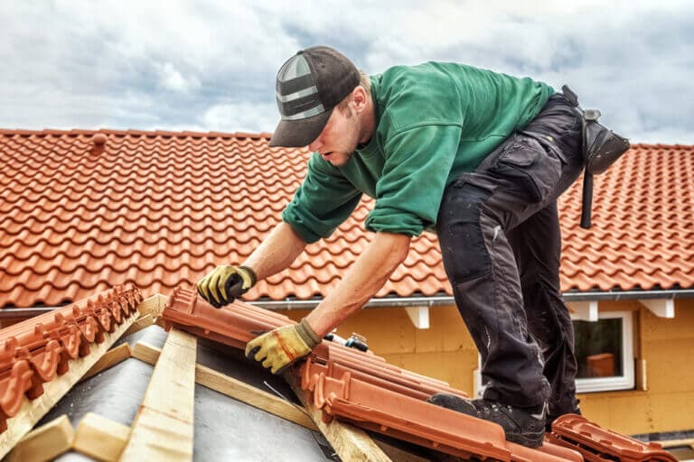Helensvale Roofing cover