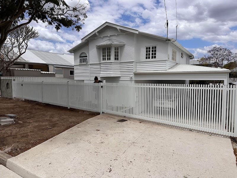 Hi-Liner Pool and Aluminium Fencing project 6