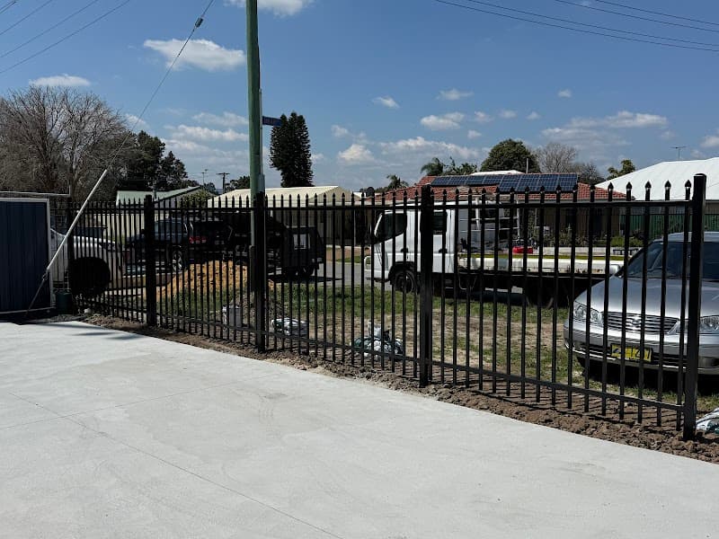 Kapil Construction and Fencing cover