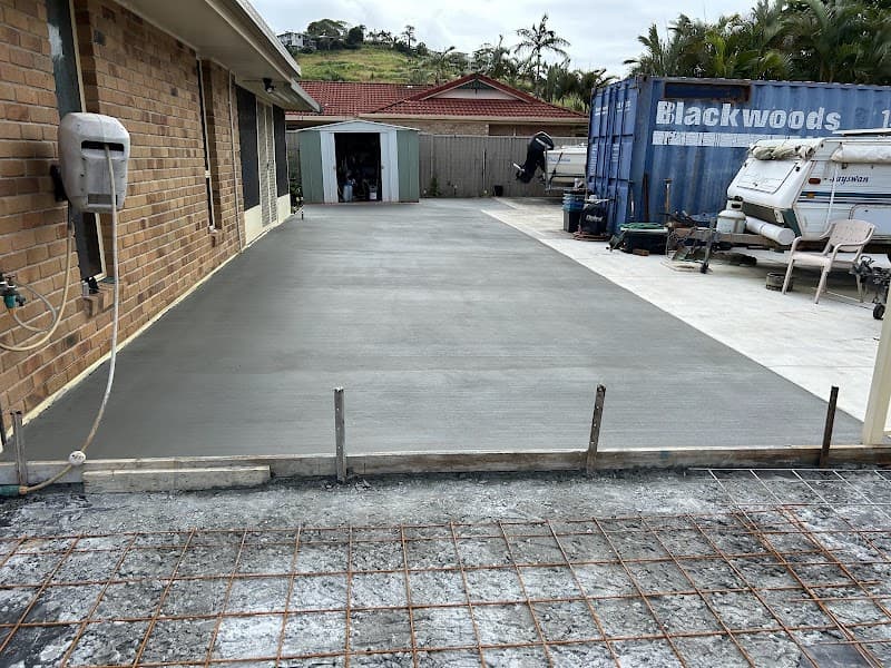 Logic Concrete Constructions