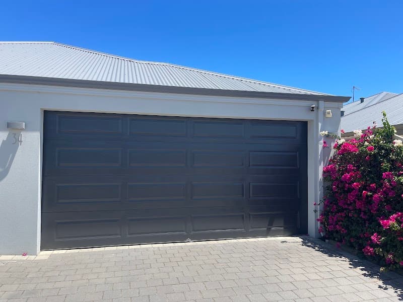 Mandurah Garage Door Repairs project 1