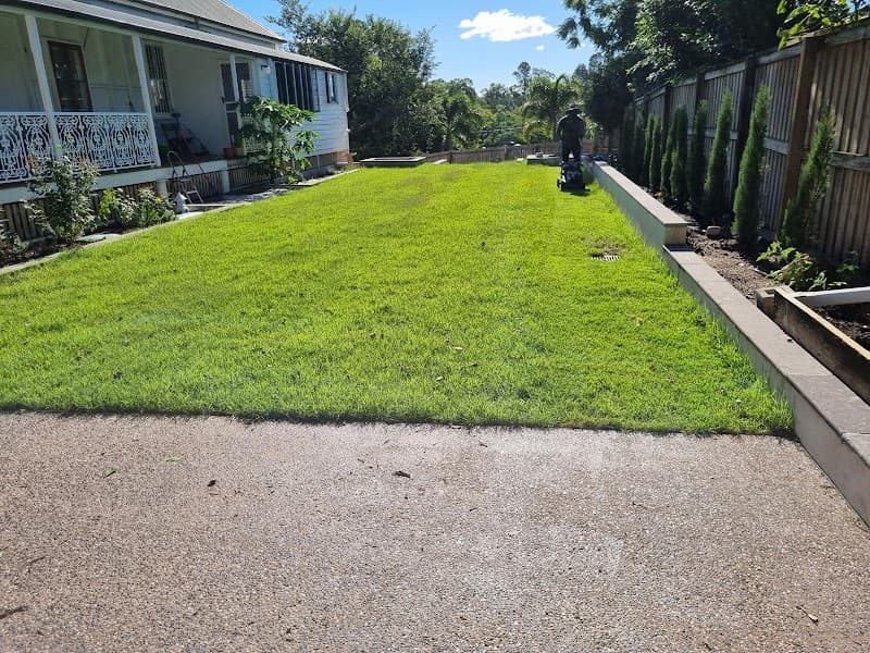 Nathon's Mowing Redbank Plains