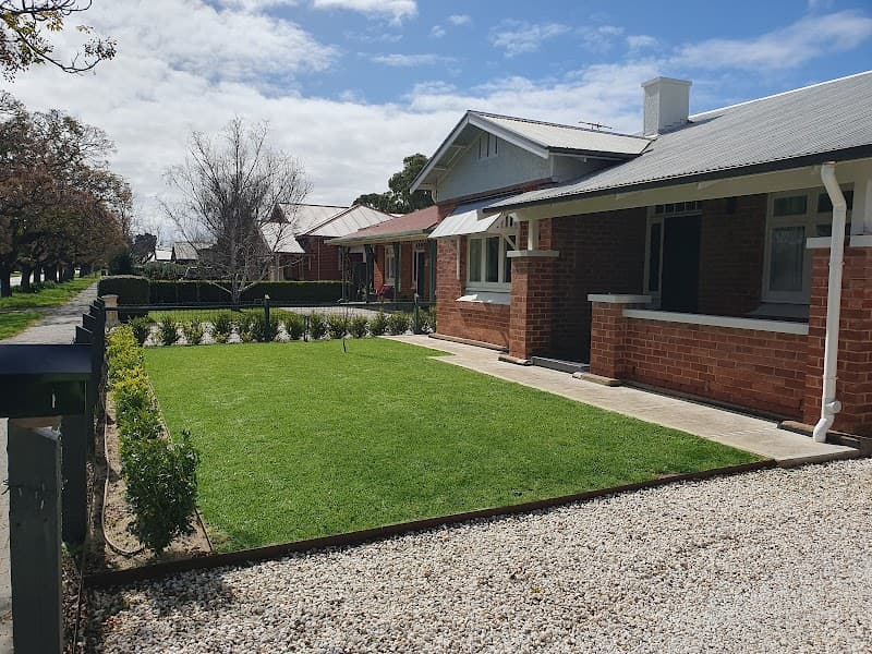 north2south fencing & gardens