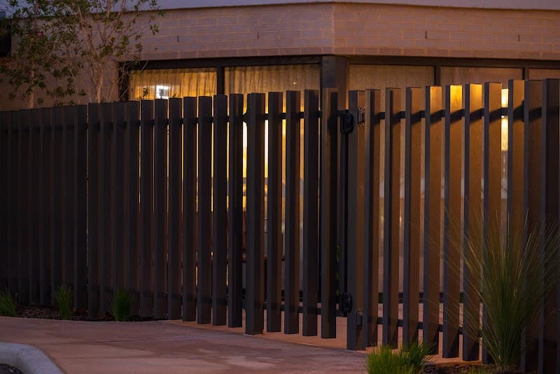 Right Metal Fencing cover