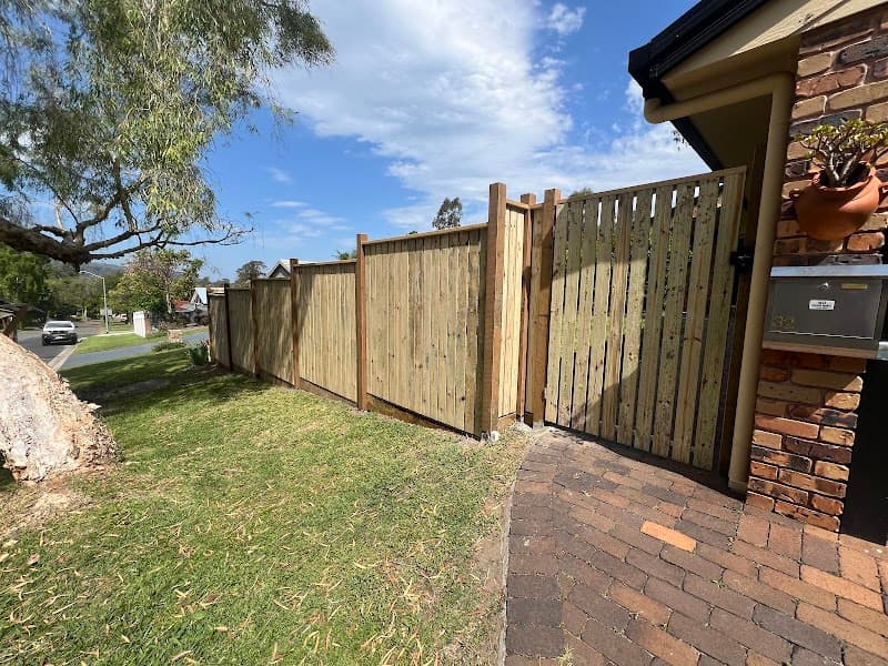 Ross Fencing Brisbane project 1