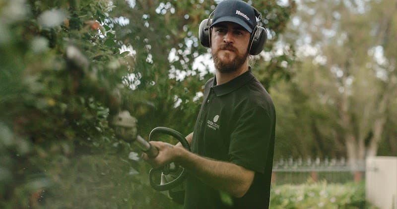 Silverstone Gardening and Lawn Mowing cover