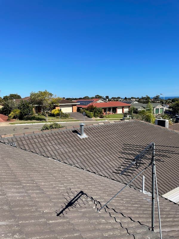 Stephen Burns Roofing cover