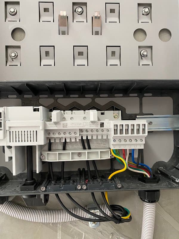 Urgent electrician, York electrical ( Electrician , Sparky ) cover