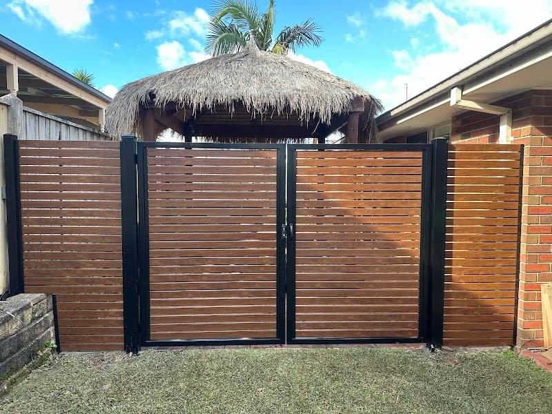 Van Khoa Fencing cover