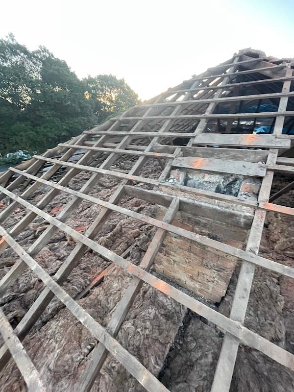 Wedge tailed roof repairs cover