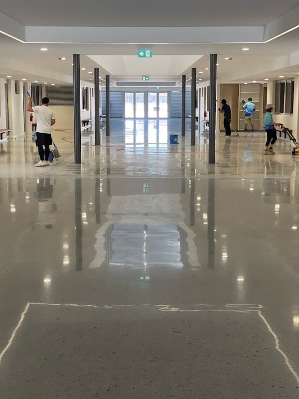 Zavvers Cleaning Services cover