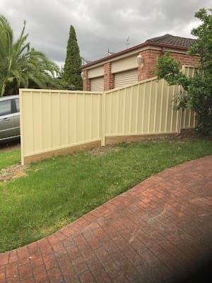 FENCING UP RIGHT