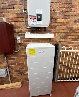 AusGreen Energy Group (AGEG) – Solar · Batteries · Energy Efficiency cover