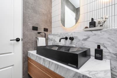 AUSTRALIAN BATHROOM RENOVATION cover