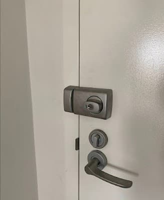 Automotive RescueKey Locksmiths cover