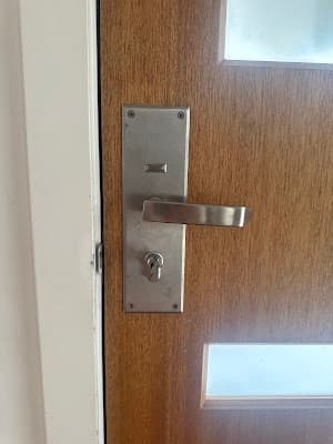 AWARD LOCKSMITHS ALTONA project 6
