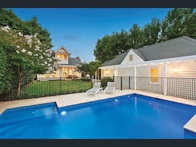 Bentleigh Painting Service cover