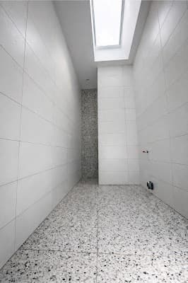 D&D Tiling and Renovations project 6