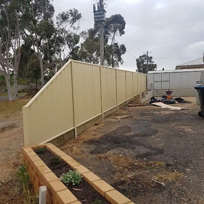 D & M Fencing