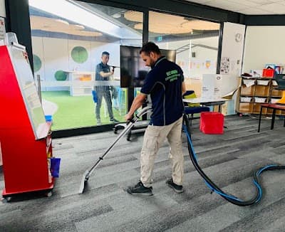 Eco-Green Cleaning & Maintenance cover