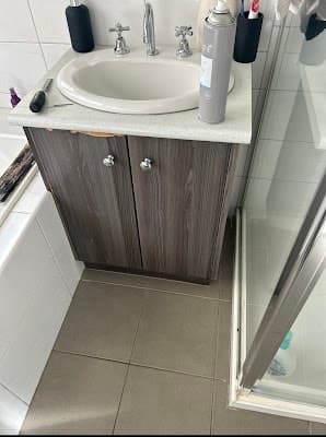 GILL CUSTOM CABINETS cover