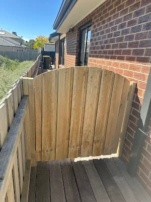 homestead gates and fencing cover