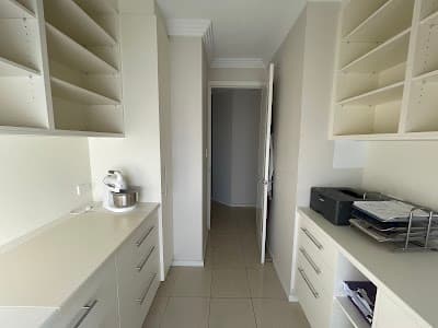 Kitchens Direct by Chris Bamford cover