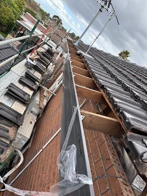 LC Guttering | Roof Plumber Sunshine west | Roof repair & restoration - Roof cleaner | Gutter replace project 6