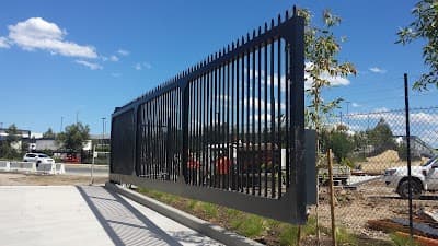 P&C Fencing Pty Ltd cover