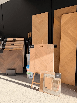 STUDIO FLOORS