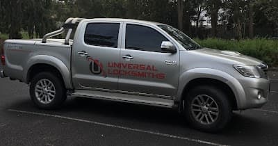 Universal Locksmiths cover