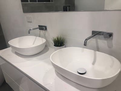 TONES WALL AND FLOOR TILING